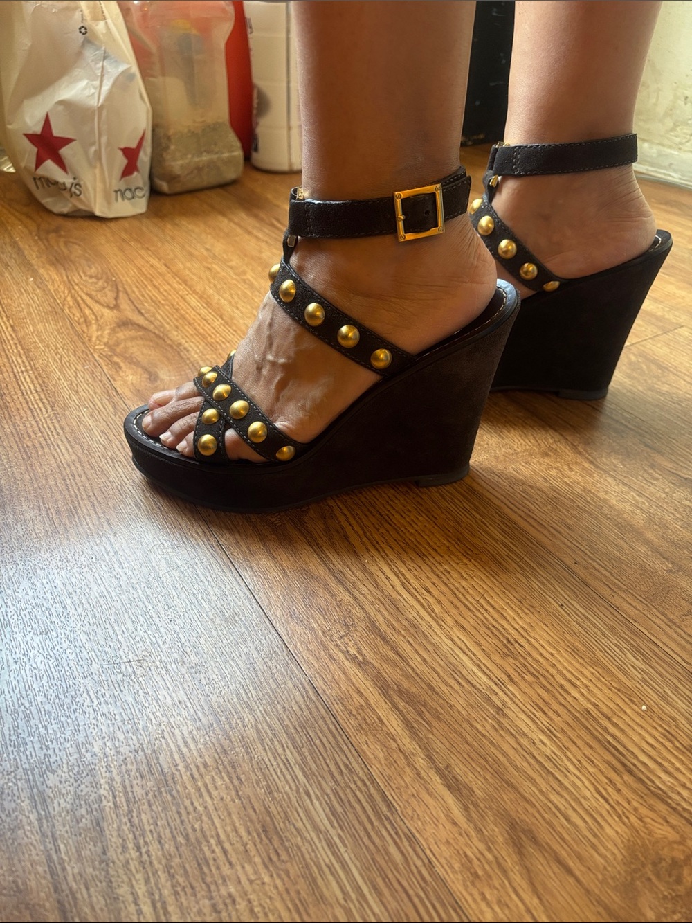 Wedge sandals with gold studs